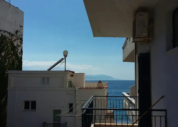 Seaside Family Apartment Loutraki